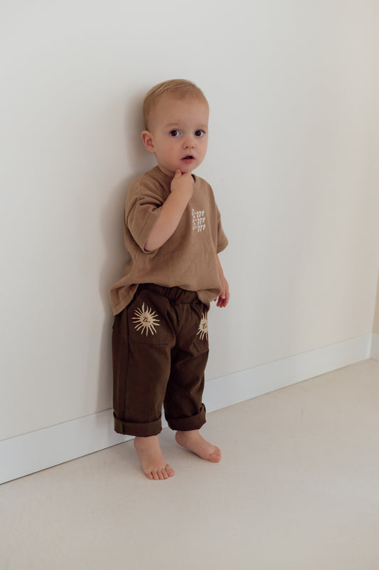SIGNATURE TEE | MOCHA (KIDS)