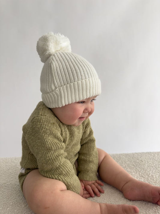 BEANIE | MILK