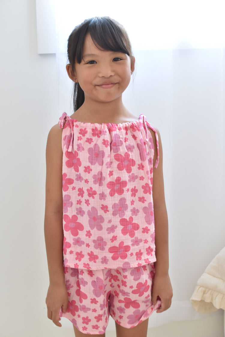 SHORTS | CORA