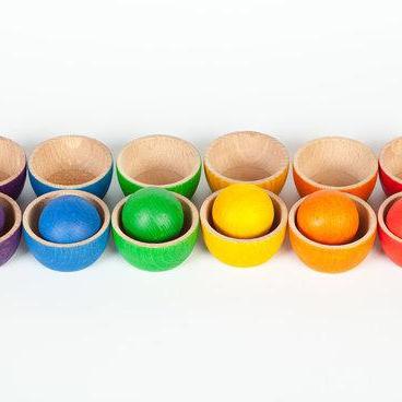 Grapat Coloured bowls and balls set